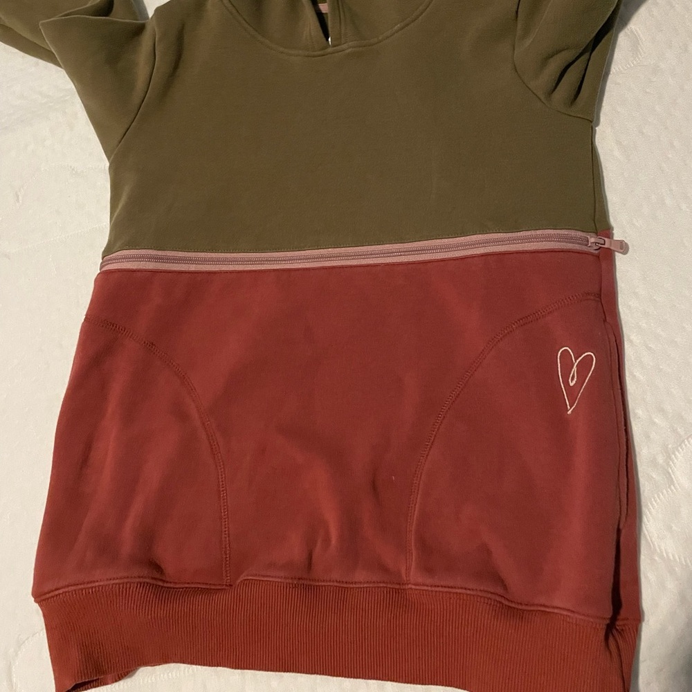 Play condition Latched Mama Trailblazer Nursing Hoodie Extra Small (XS)